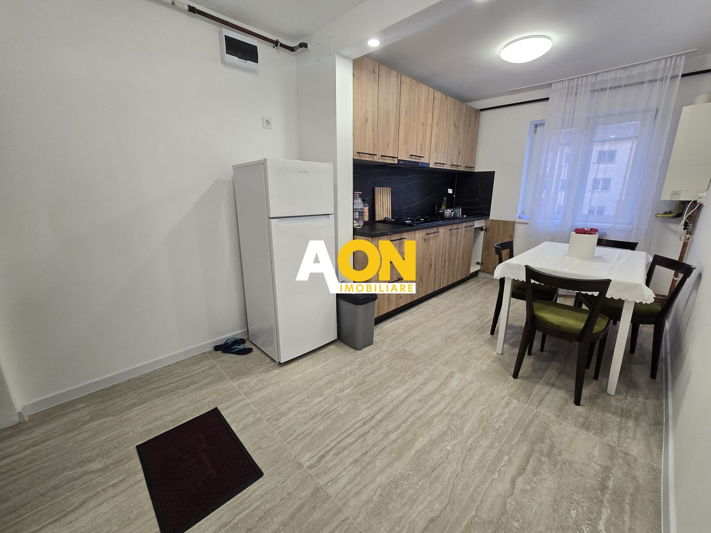 Apartament 2 Camere, Decomandat, Renovat, Zona Closca - Poză 8