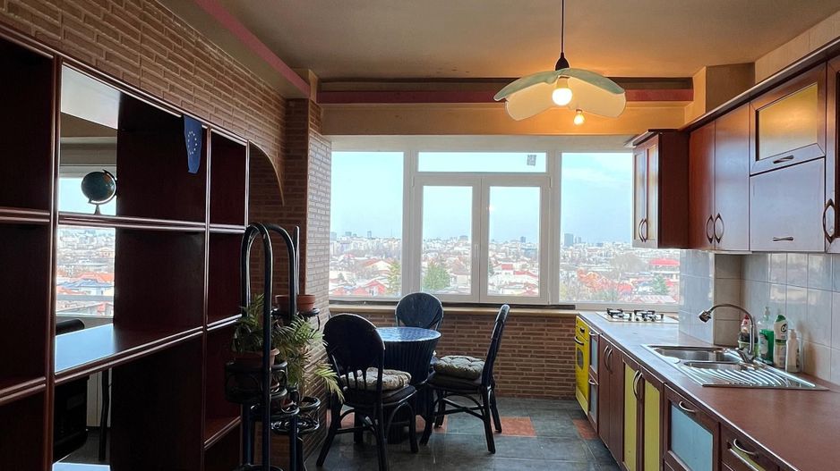Apartament cu Panoramă Deosebită | Panduri - Cotroceni | Bloc Monolit 1990 - Poză 10