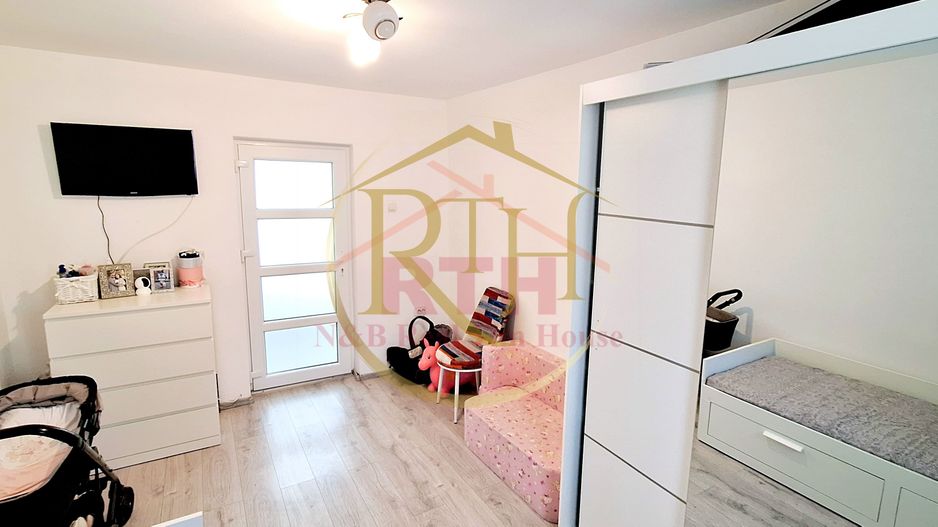 Casa individuala, 3 camere, fara teren, zona Plopi, langa Scoala - Poză 9