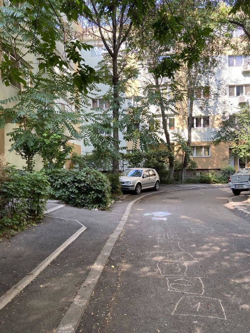 vand apartament 3 camere A15 - Poză 1