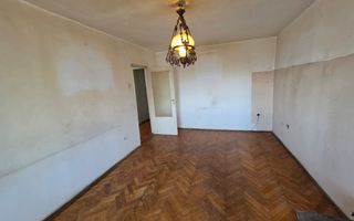 Apartament 3 camere, Cetate, 65 mp utili, et.5. Necesita renovare - Poză 3