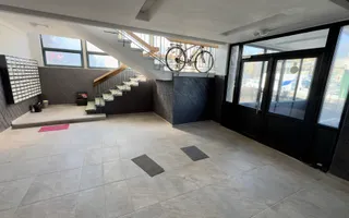 Garsoniera moderna, renovata, cu vedere panoramică – Parcul Tractorul, Brașov - Poză 19