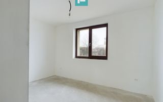 Vilă la sol cu open space și 3 dormitoare la alb - Poză 12