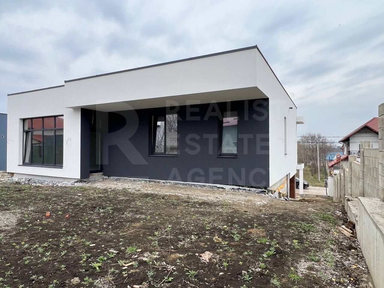 Vânzare, casă 4 camere, strada Florilor,Bubueci - Poză 5