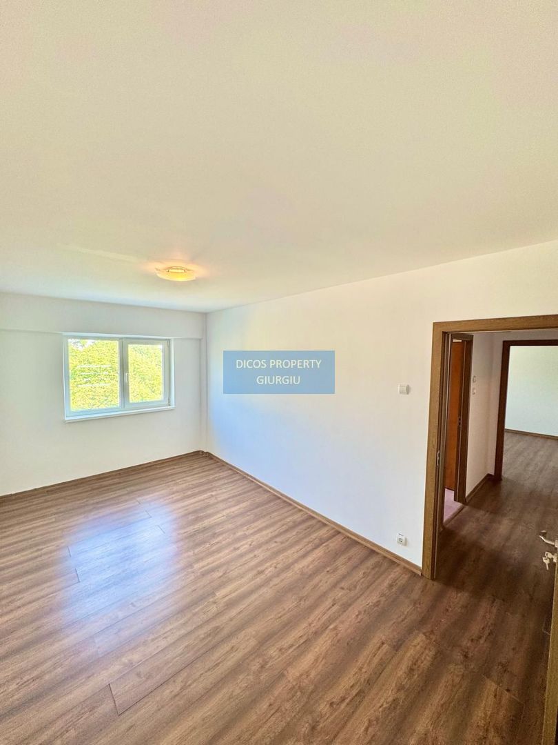 Apartament 2 camere, decomandat – Zona Centrală, bloc Lumina - Poză 1