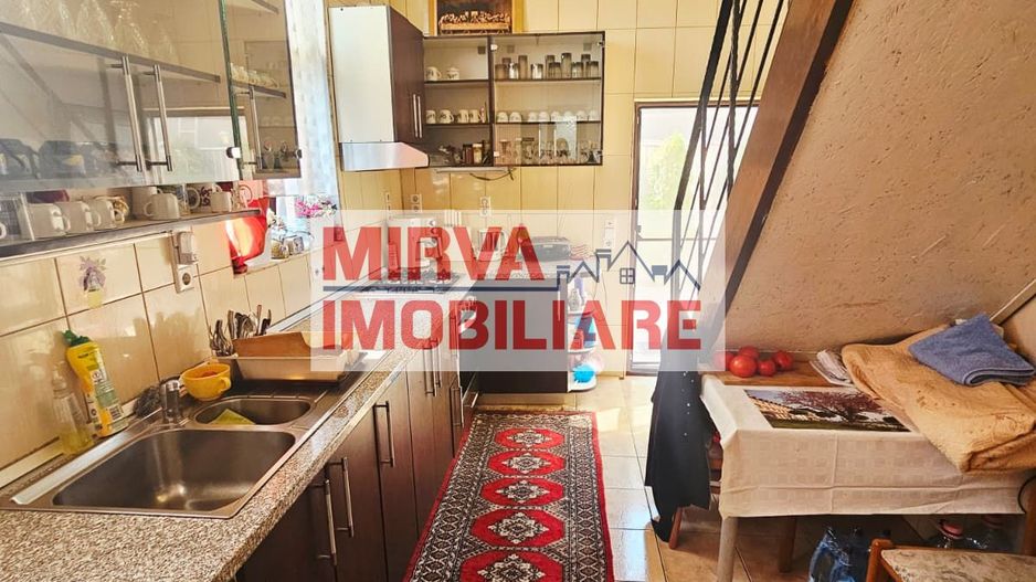 🏡 Casă spațioasă cu 9 camere în Strejnicu – pentru locuință, birouri - Poză 82