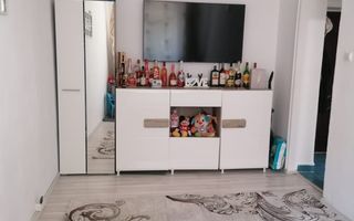 Apartament recent restructurat zona micro 14 - Poză 3