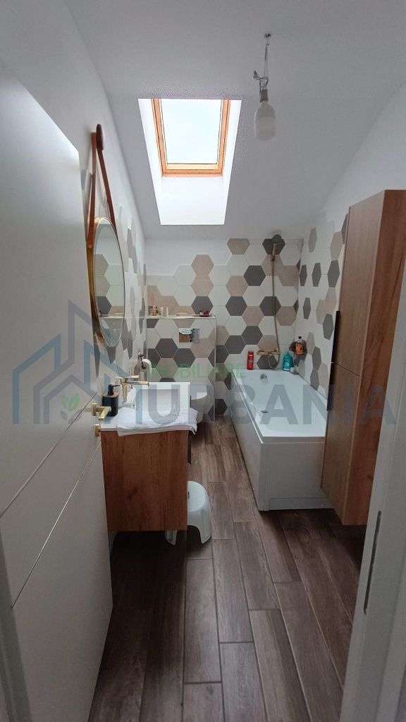 Casă de vânzare în Aroneanu, str. Busuiocului: 4 dormitoare, 3 băi, living open space, suprafață utilă 150 mp, teren 550 mp - Poză 8