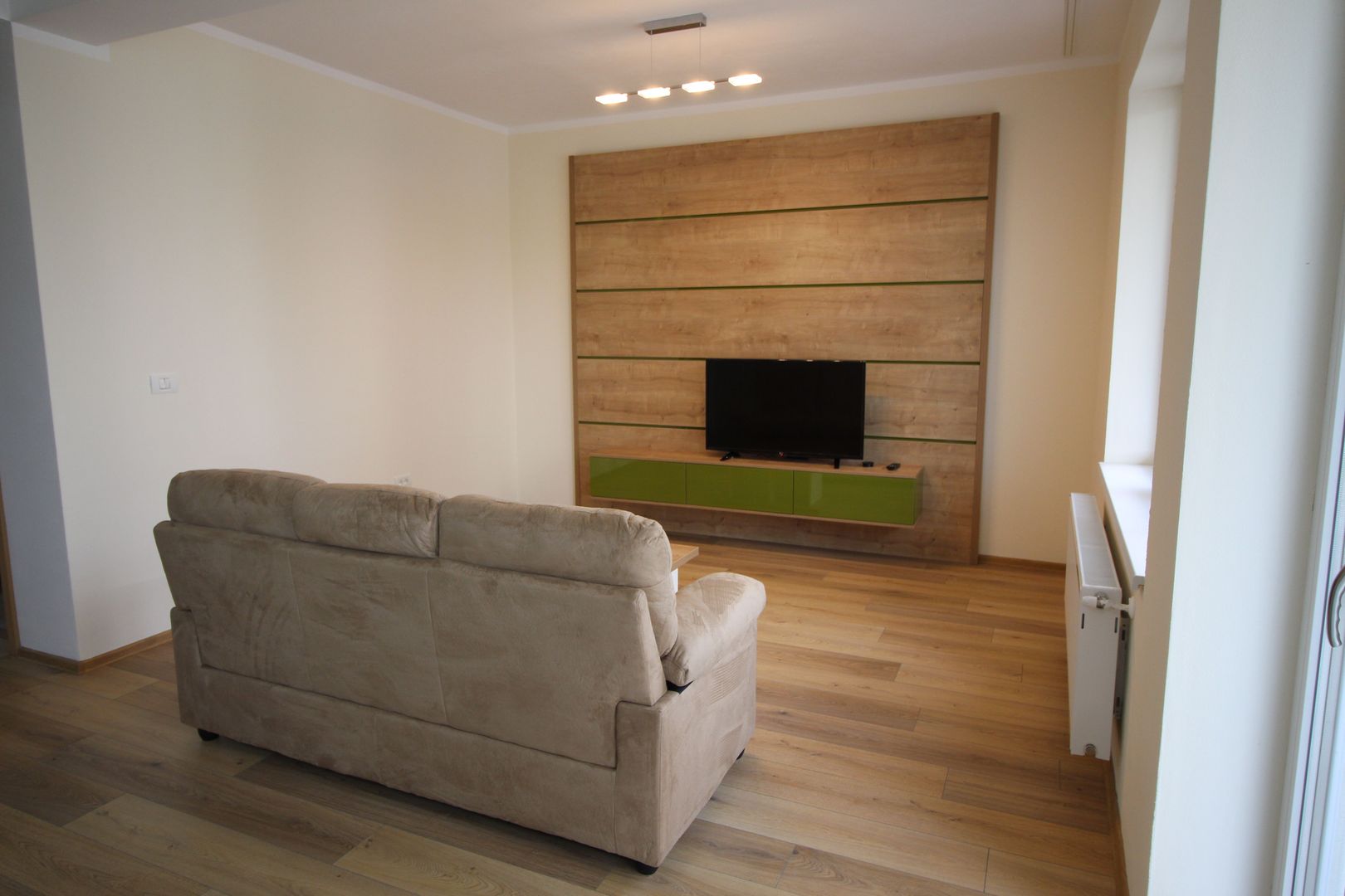 APARTAMENT DEOSEBIT - Poză 7