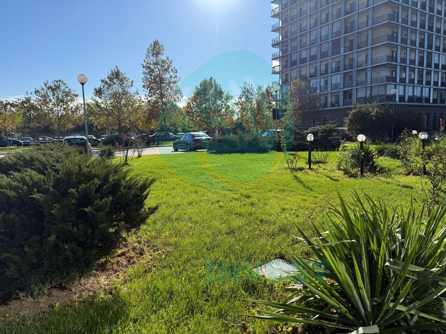 3 camere cu view spectaculos in Asmita Gardens - Poză 20