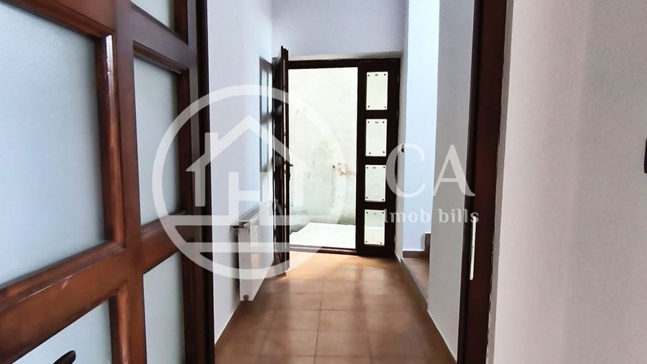 Casa de închiriat cu 6 camere în zona Centrala,  Oradea - Poză 11