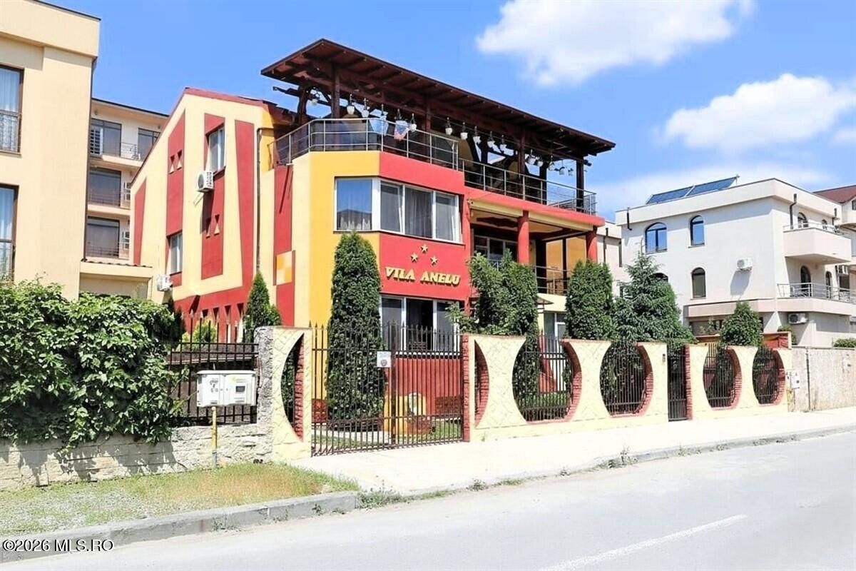 Mamaia Nord - Langa Mare, pensiune la cheie, 11 camere, 9 bai! - Poză 1