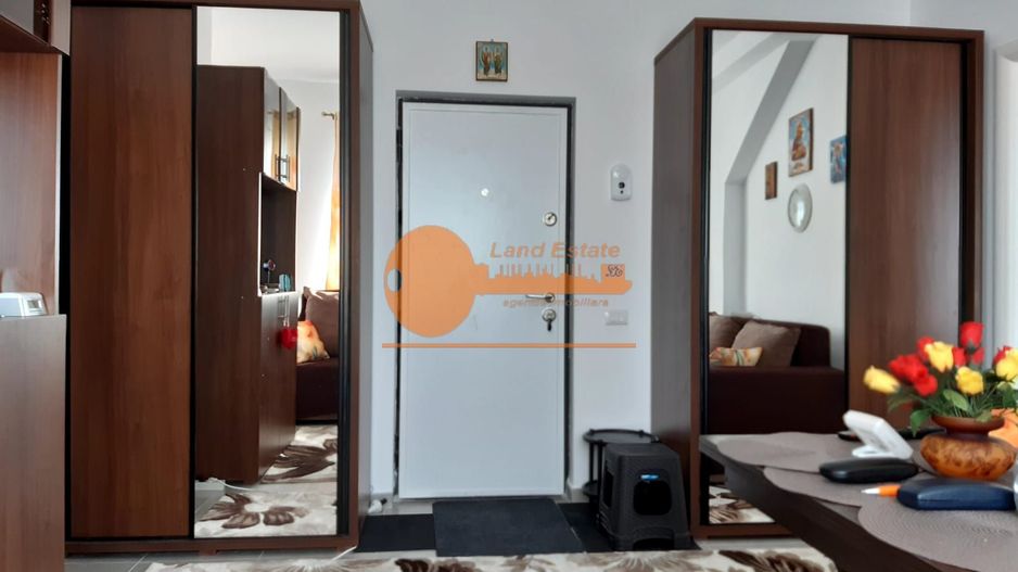 Apartament 2 camere Uverturii Centrala Propie + Terasa - Poză 3