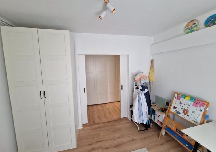Vanzare Apartament 4 Camere Adiacent Nerva Traian - Centrala Proprie - Poză 8