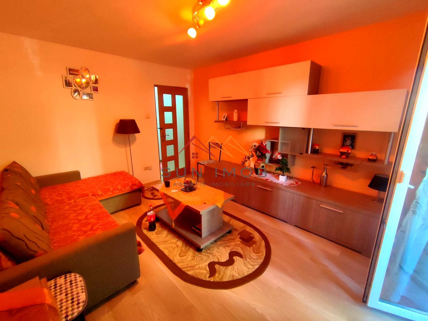 APARTAMENT DE VÂNZARE | 2 CAMERE DECOMANDATE | ETAJ 1 | ZONĂ CENTRALĂ - Poză 1