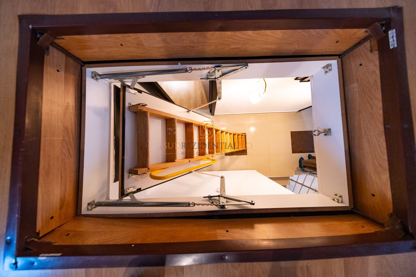 Vilă P+1, 4 camere, Comuna Berceni, mobilata utilata - Poză 16