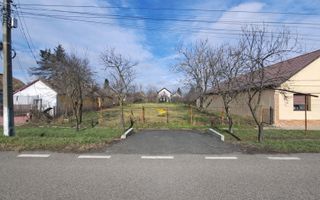 Teren imprejmuit pretabil pentru casa in vatra satului | Giarmata - Poză 2