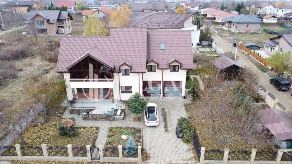 De vânzare - Vilă P+1E+M cu teren generos în Vișan - Poză 1