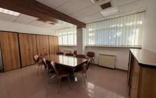 De vanzare  CLĂDIRE PREMIUM DE BIROURI ȘI SERVICII  pret negociabil - Poză 5