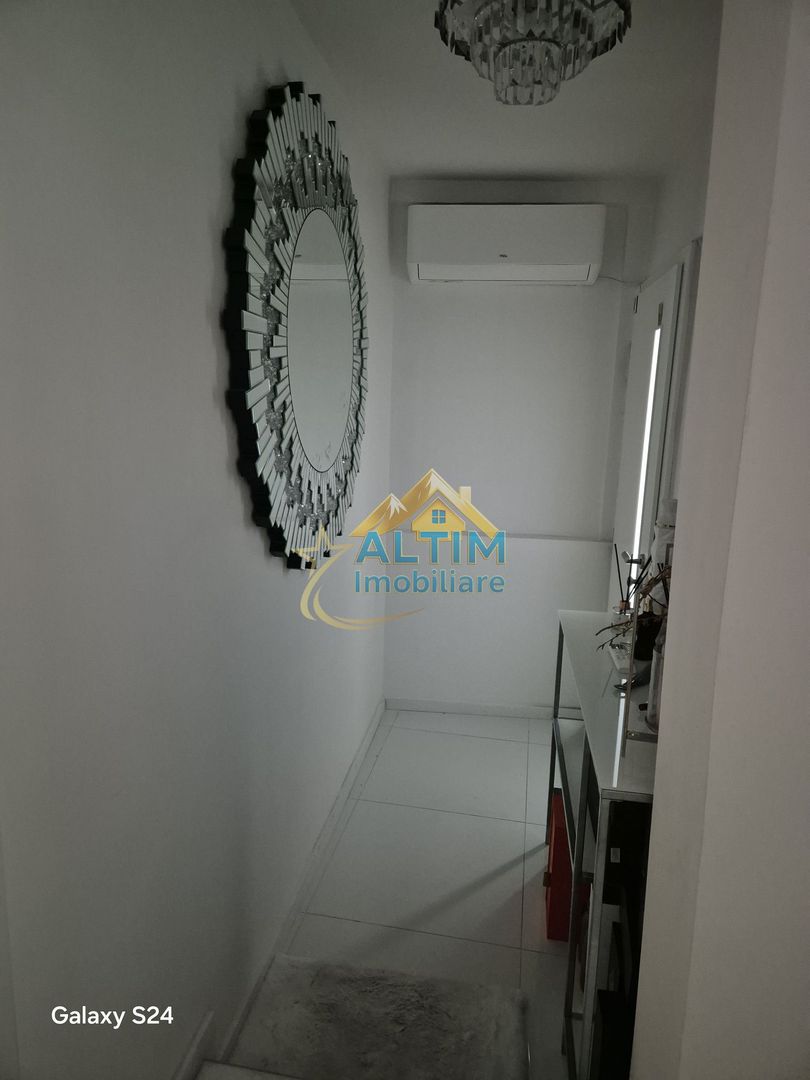 Casă cu 5 camere în Răcădău, Brașov - Poză 4