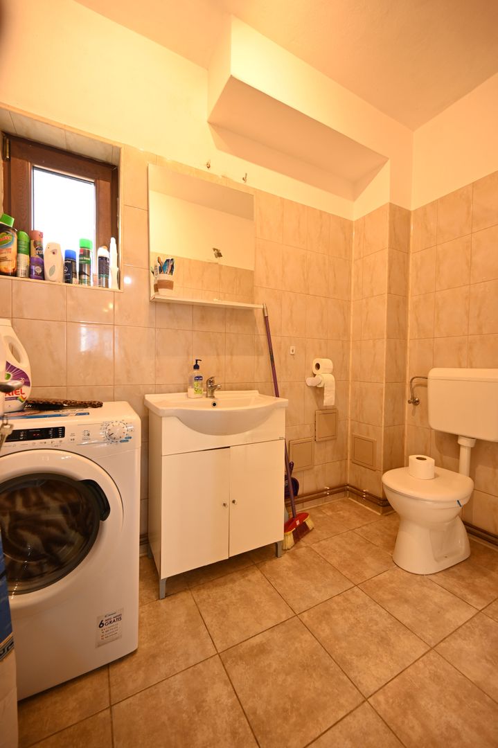 Casa P+1E, cu anexe si hala - Poză 11