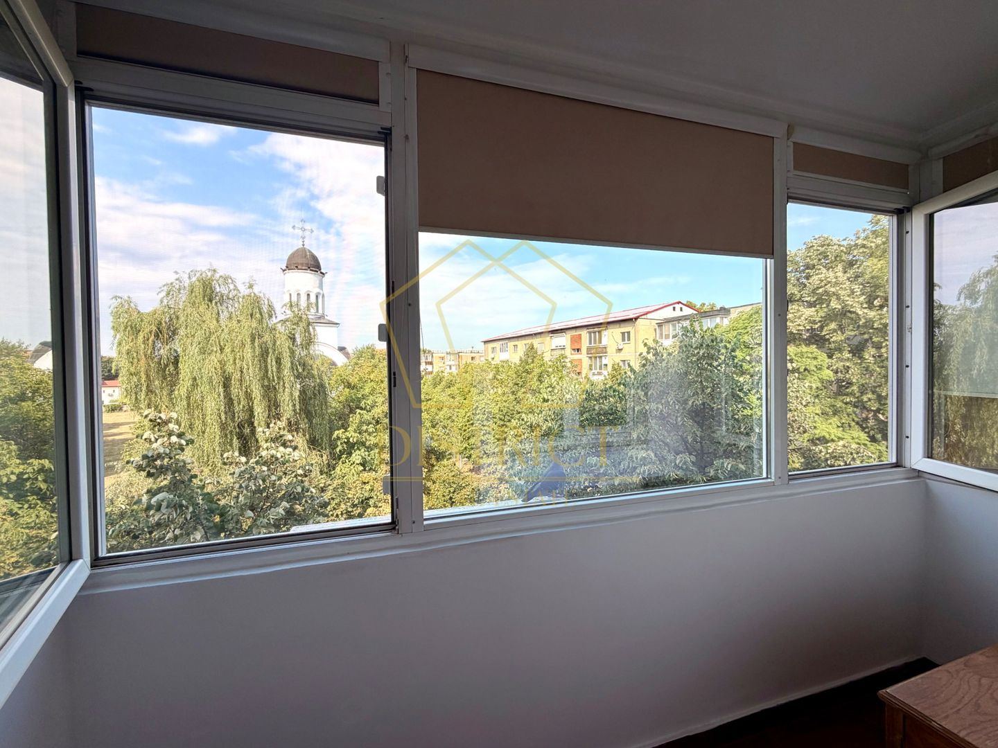 Apartament decomandat cu 2 camere | Aradului | Prima închiriere - Poză 10