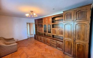 Vand apartament cu 2 camere decomandat in Calea Lipovei - Poză 2