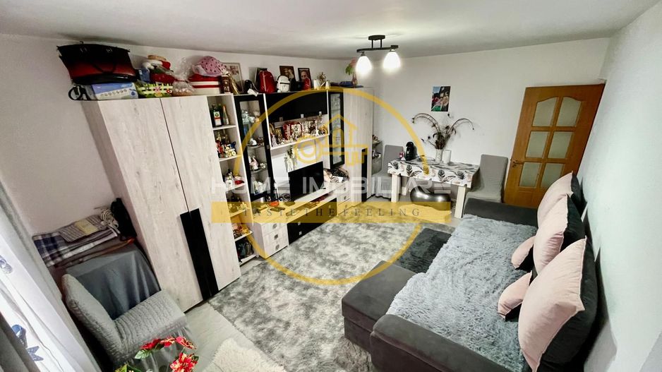 Apartament 2 Camere Decomandat Nicolina 53 Mp Bloc 1988 - Poză 3