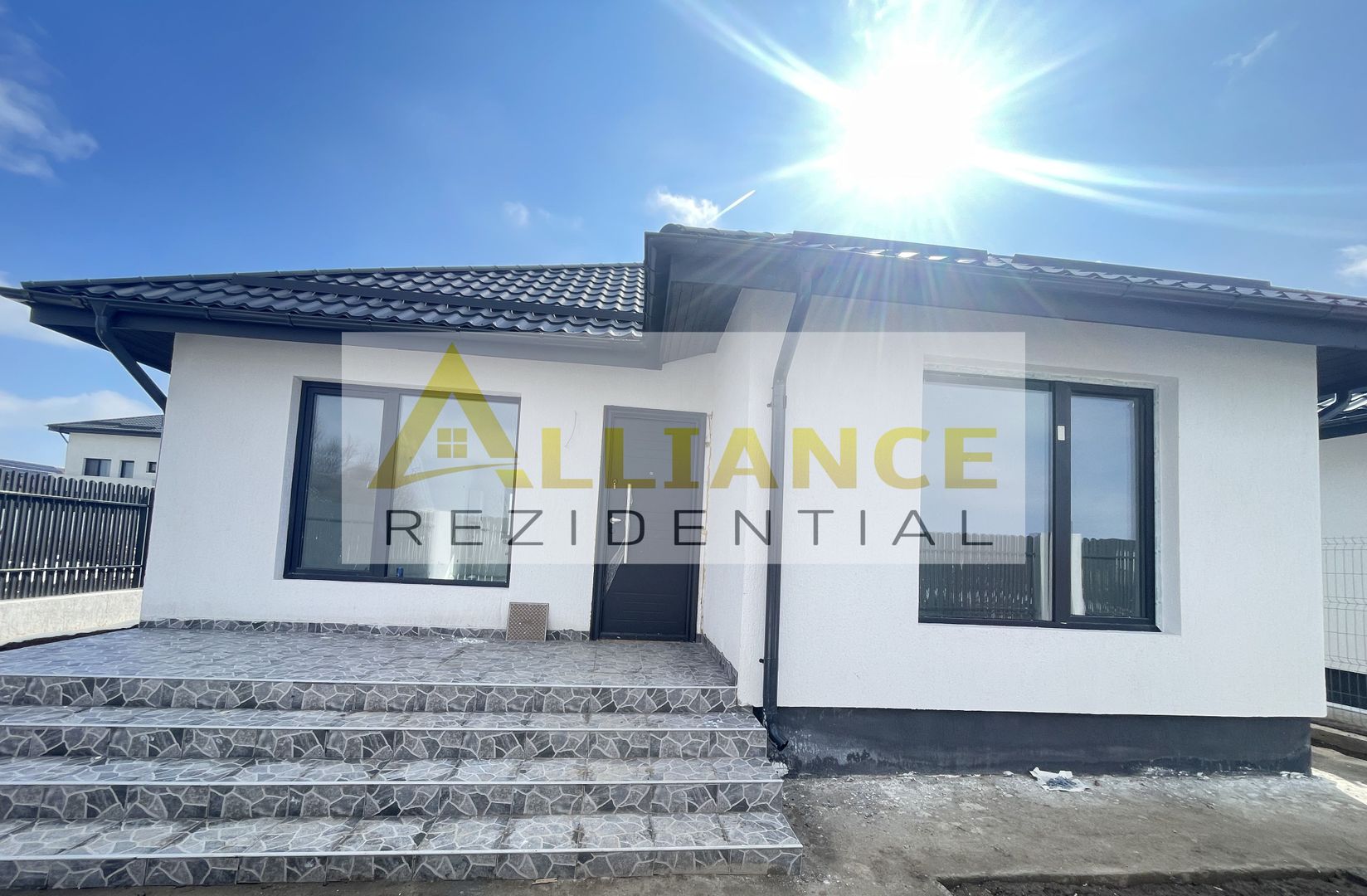 Casa 3 Camere | In prima parte a comunei - Poză 2