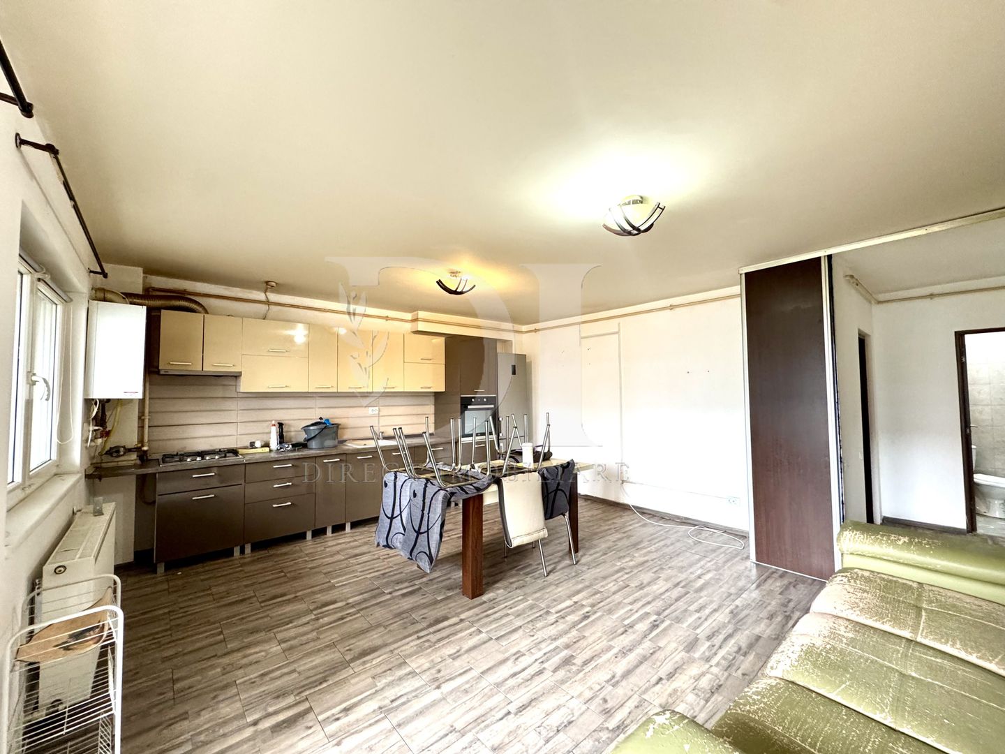 Apartament trei camere / Zona BMW - Poză 2