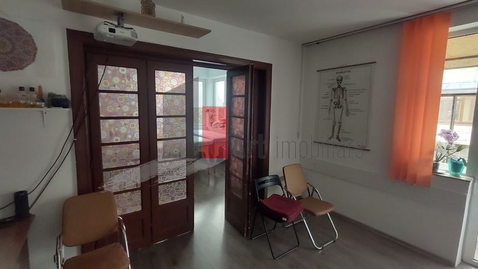 Vânzare apartament decomandat 3 camere în vilă - metrou Tineretului - Poză 2