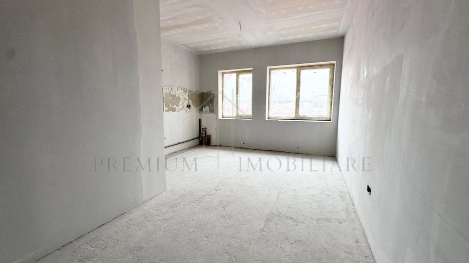 Oportunitate unică de investiție – Etaj complet de vânzare în Onești - Poză 4