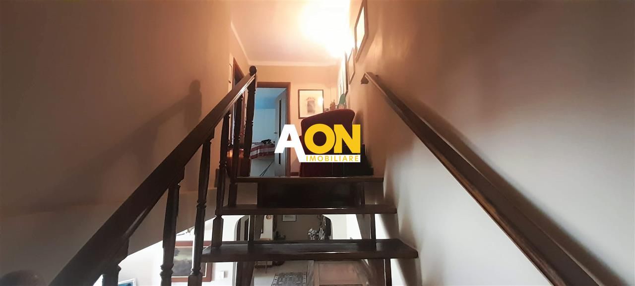 Apartament 3 camere cu scara interioara zona ultracentrala - Poză 7