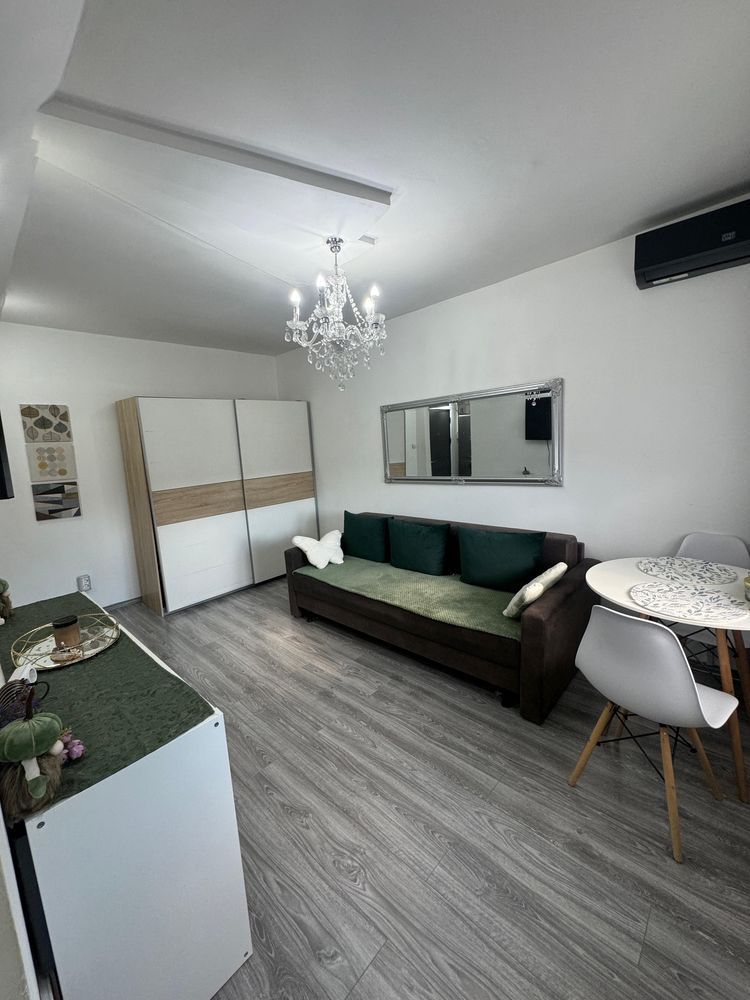 Spitalul Judetean | 1 Camera | Etaj intermediar | Renovat | Mobilat-Utilat - Poză 1
