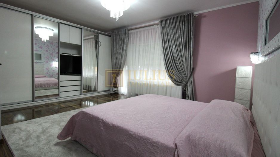 Sat Giroc, ideal pentru diverse afaceri sau pentru locuit. - Poză 19