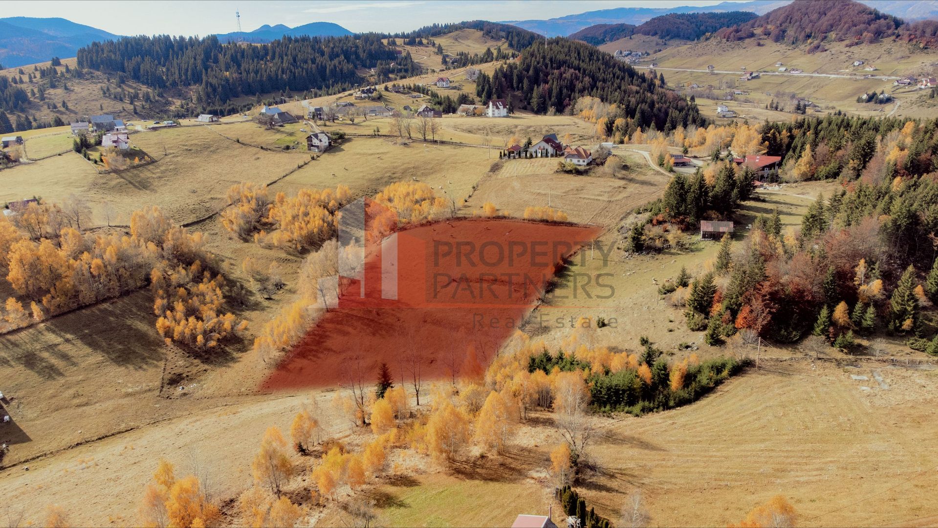 Teren cu PUZ aprobat Fundata- parcelabil- priveliste superba - Poză 1