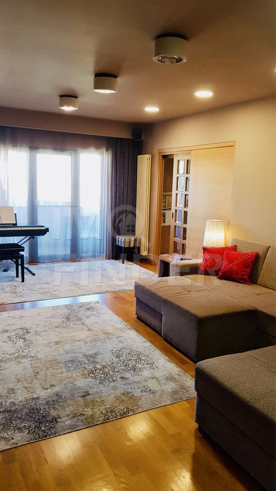 3 Camere Bloc Vila 100mp cu 2 parcari zona Campului - Poză 5