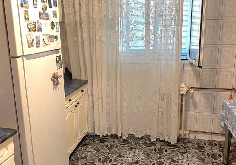 Vanzare apartament 3 camere-Titan, bloc 1980, 2 bai - Poză 2