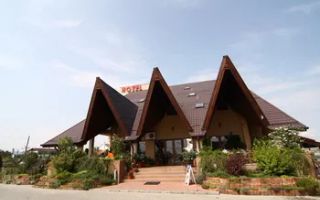 Hotel in Huedin S+P+2E+M Reconvertit în Centru rezidențial pentru vârstnici - Poză 3