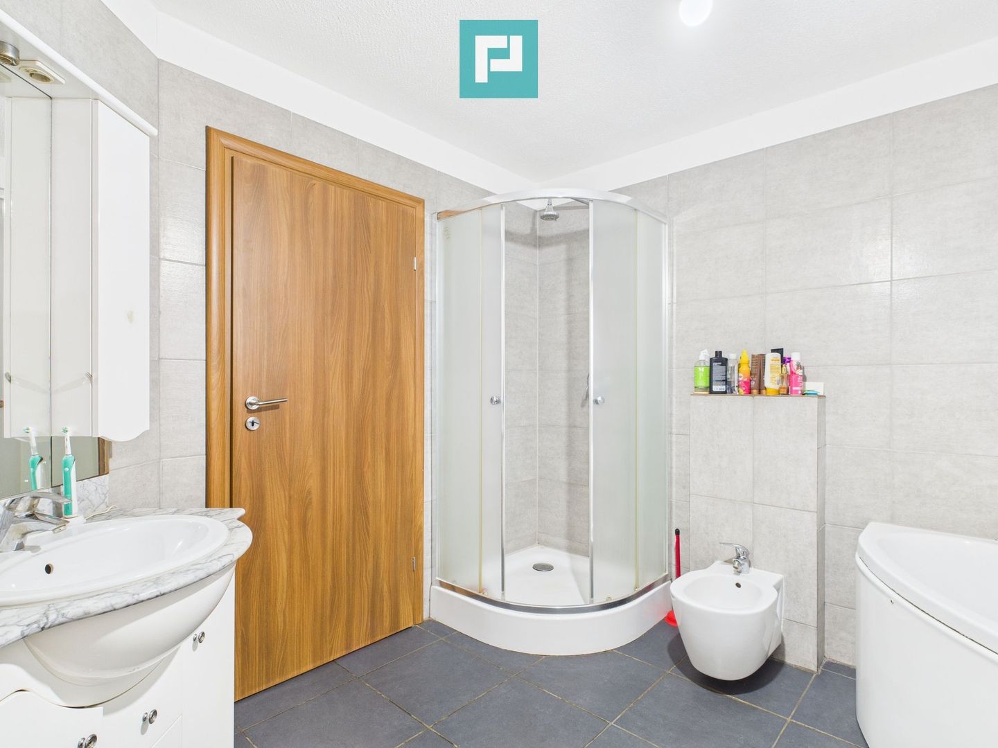 Casă individuală spațioasă, la 10 km de Timișoara - Poză 18