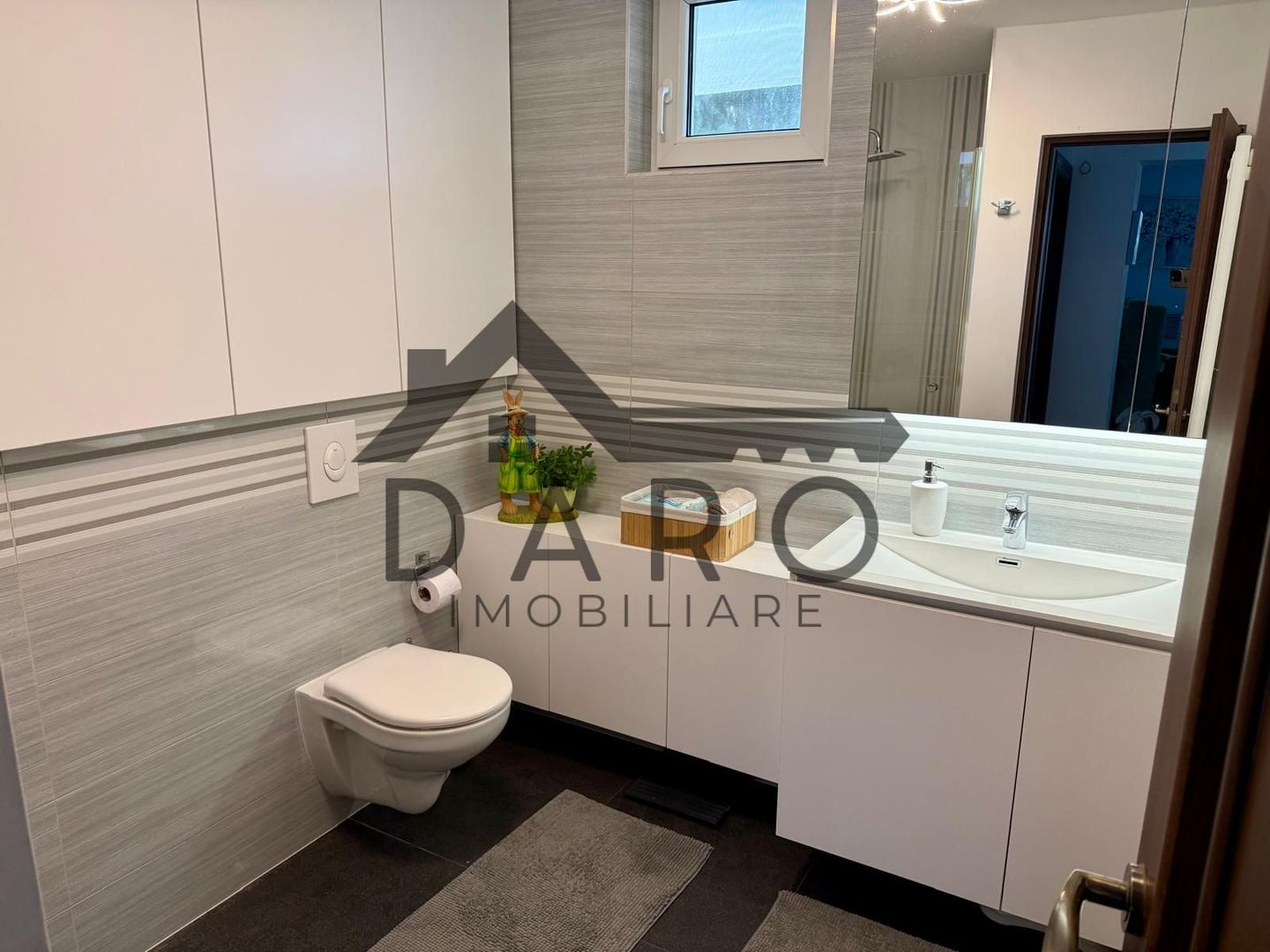 Apartament cu 2 camere in strada Moldovei. - Poză 11