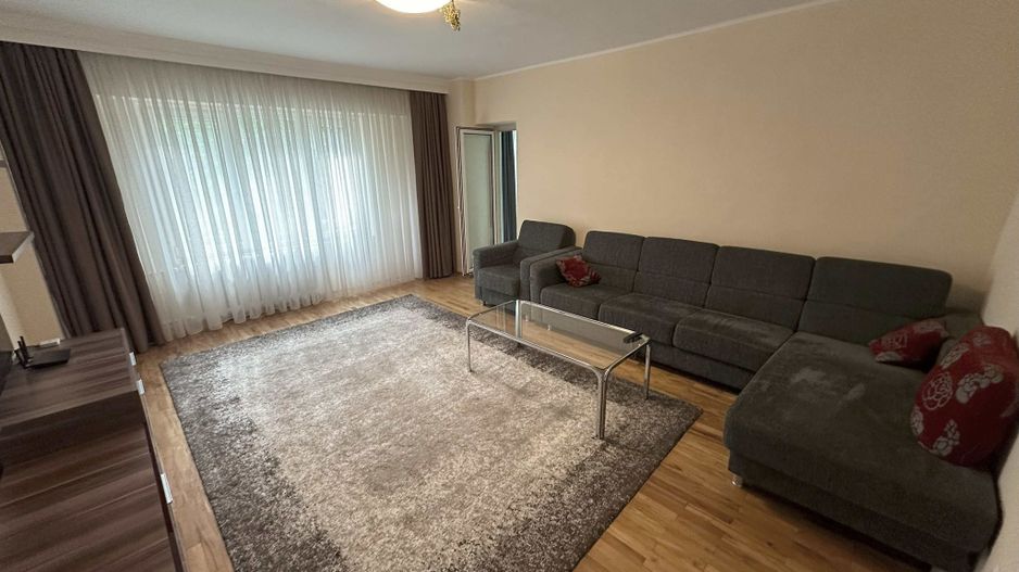 Apartament spatios cu trei camere, Vatra Luminoasa - Poză 2