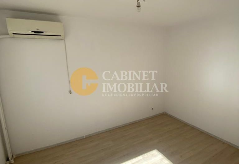 Apartament cu 2 camere pe etajul 1 in zona Alexandru cel Bun- Rond 28 - Poză 4