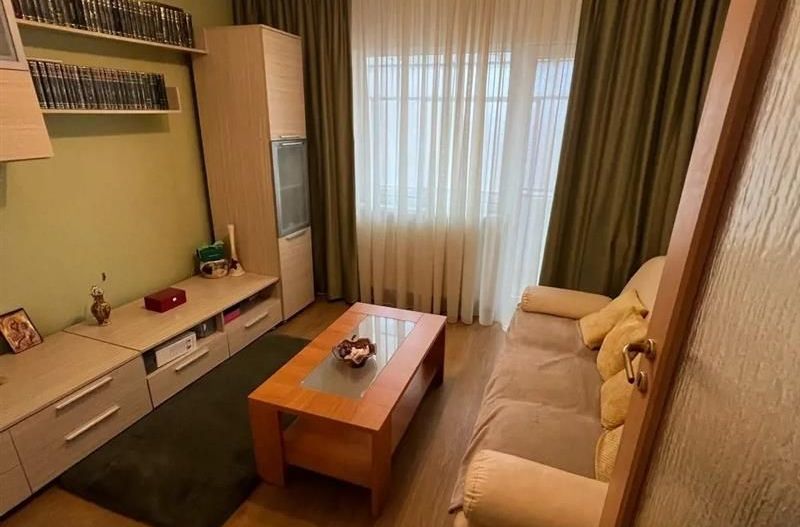 Apartament 4 camere Sagului - Poză 1