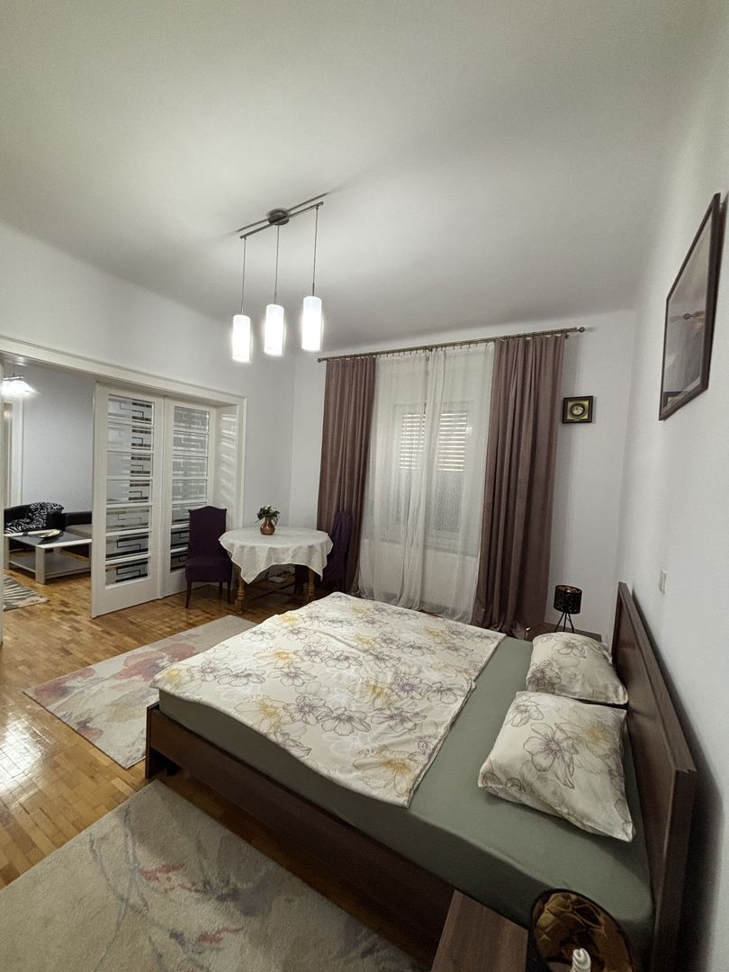 Vilă de închiriat zona Parvan - Poză 10