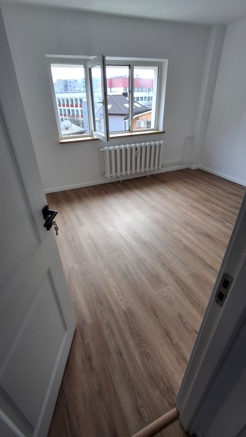 APARTAMENT RENOVAT SPATIOS  METROU ZONA NERVA TRAIAN - Poză 8