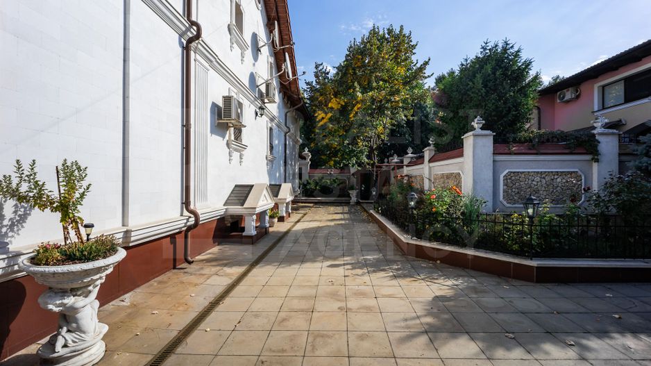 Se oferă spre chirie casă exclusivistă amplasată în Centul orașului - Poză 5