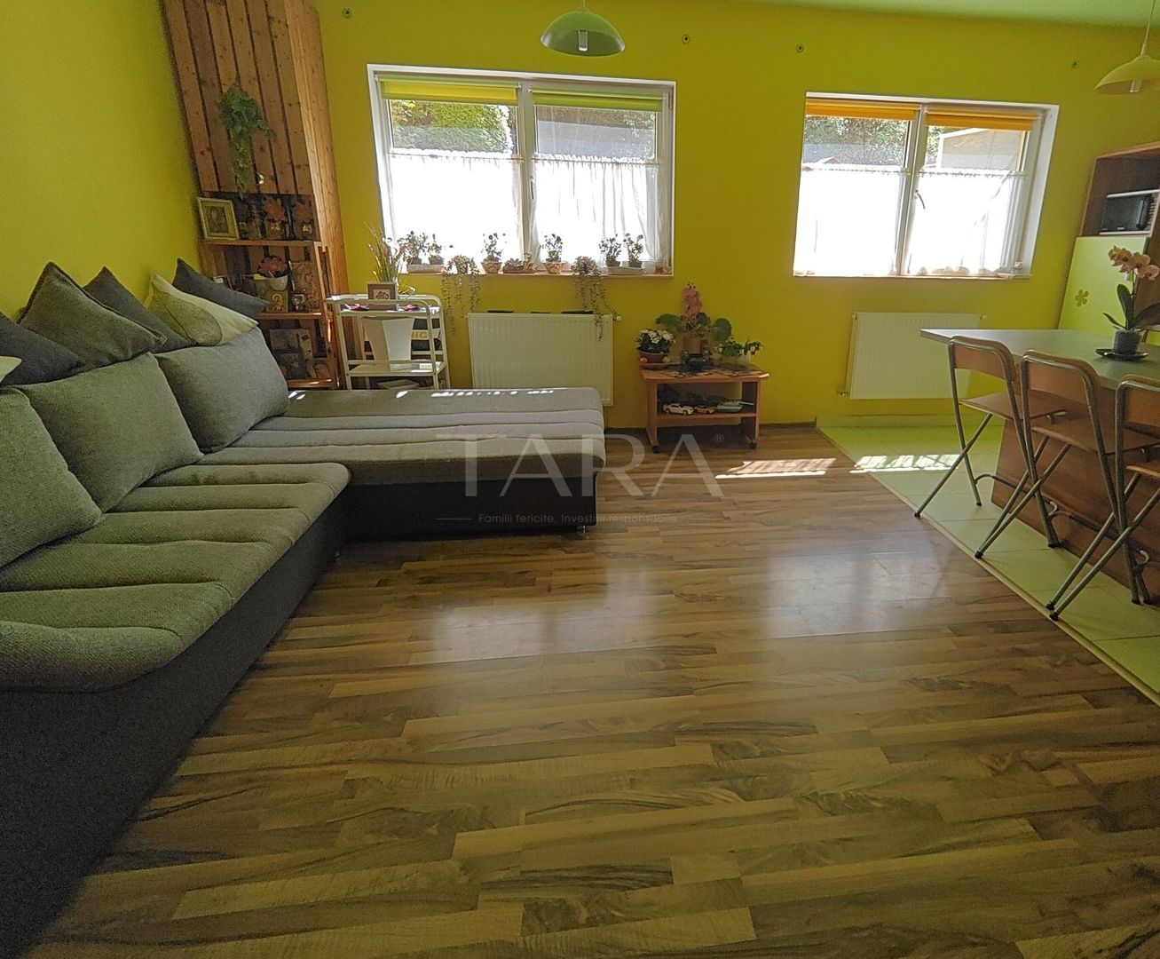 Apartament cu 3 camere și 2 parcări, curte comună, lângă pădure. - Poză 2