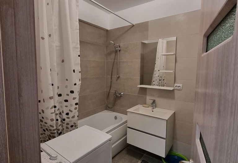 De inchiriat apartament spatios 2 camere zona Pacii - Poză 5