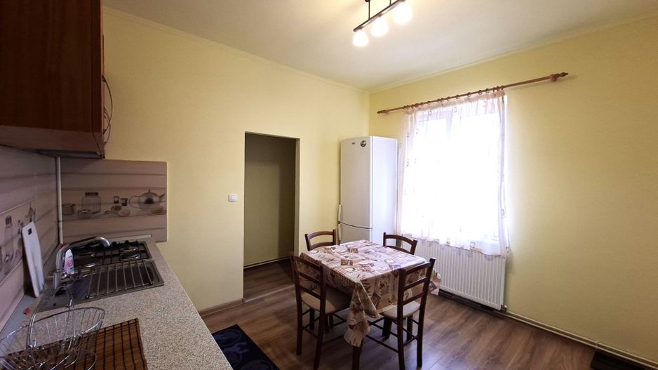 Apartament cu 2 camere, priveliște superbă spre Tâmpa, zonă centrală - Poză 10